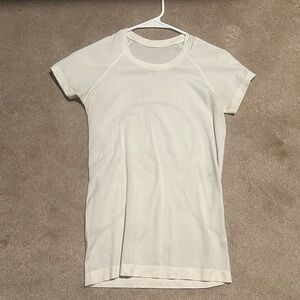 Lululemon Swiftly Tech Short Sleeve